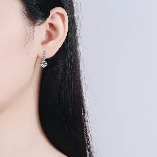 NeeTim 0.5ct 1ct Brilliant Cut Moissanite Drop Earrings for Women Classic Wedding S925 Sterling Silver Earring Luxury Jewelry